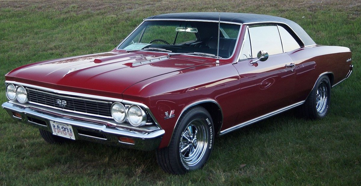 MuscleCarsHub's tweet photo. The Chevelle, introduced on September 26, 1963, was produced until 1977. Available in various models, from 2-door sports coupes to 4-door wagons, it offered numerous trim options. It bridged the gap between the Impala and Chevy II/Nova and competed with the Ford Fairlane. https://t.co/keLWqaTkVD
