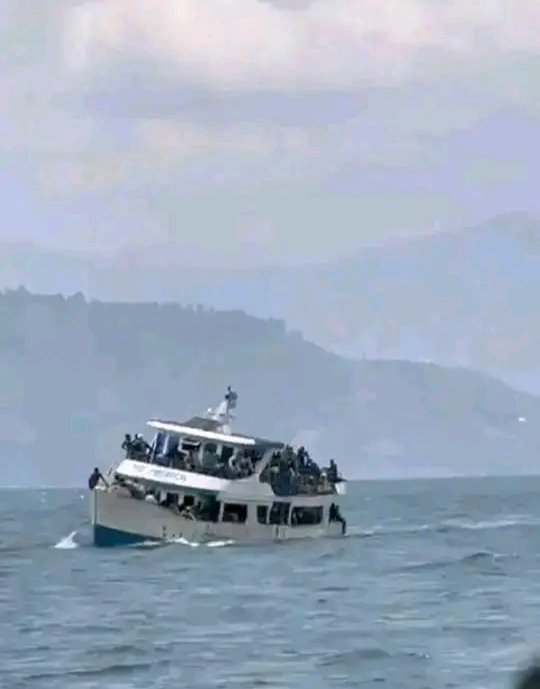 Puissent les âmes des disparus reposer en paix et que ceux qui restent trouvent la force et le réconfort nécessaires pour surmonter cette épreuve. Nous sommes à vos côtés, maintenant et toujours. @1robinsongladys <a href="/DeboraK_RDC/">Dr. Debora Kayembe 🇨🇩</a> @CAYPBLOG @CybelleKamba <a href="/Me_Tshilanda/">Dahlia TSHILANDA</a> <a href="/kirizarams1/">ramskiriza</a>