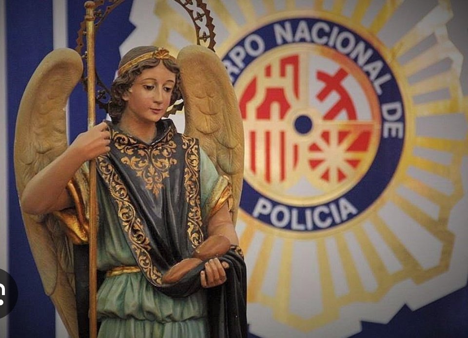 💙 💙  Hoy  celebramos en #Soria el día de los Santos #ÁngelesCustodios👮🏼‍♂️🚔🕵️

 <a href="/Jupol_Soria/">Jupol Soria</a>  felicita a todos los compañeros/as que formamos parte de esta comisaria. 

❕Viva España y viva la <a href="/policia/">Policía Nacional</a> ❕

#EquiparacionYa
#ProfesionDeRiesgoYa