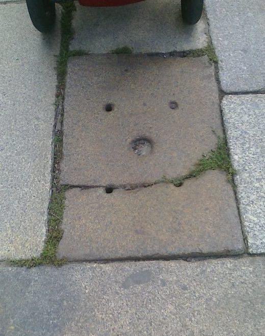 Dinge mit Gesicht. Vor 13 Jahren gefunden.