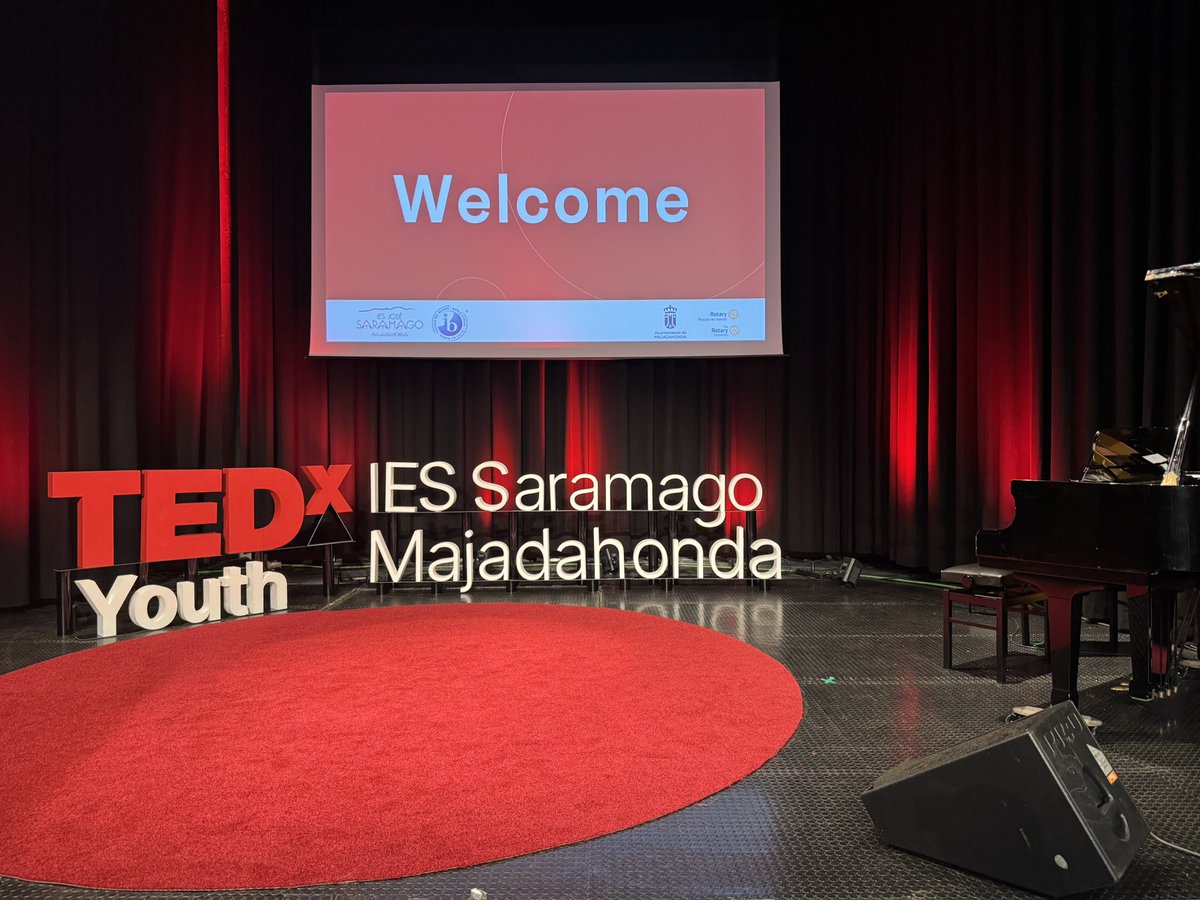 jacin_jorge's tweet photo. Empieza el evento #TEDxMajadahonda organizado por DianaPano y donde uno de los presentadores es VictorJorge https://t.co/55HGxuE7nl
