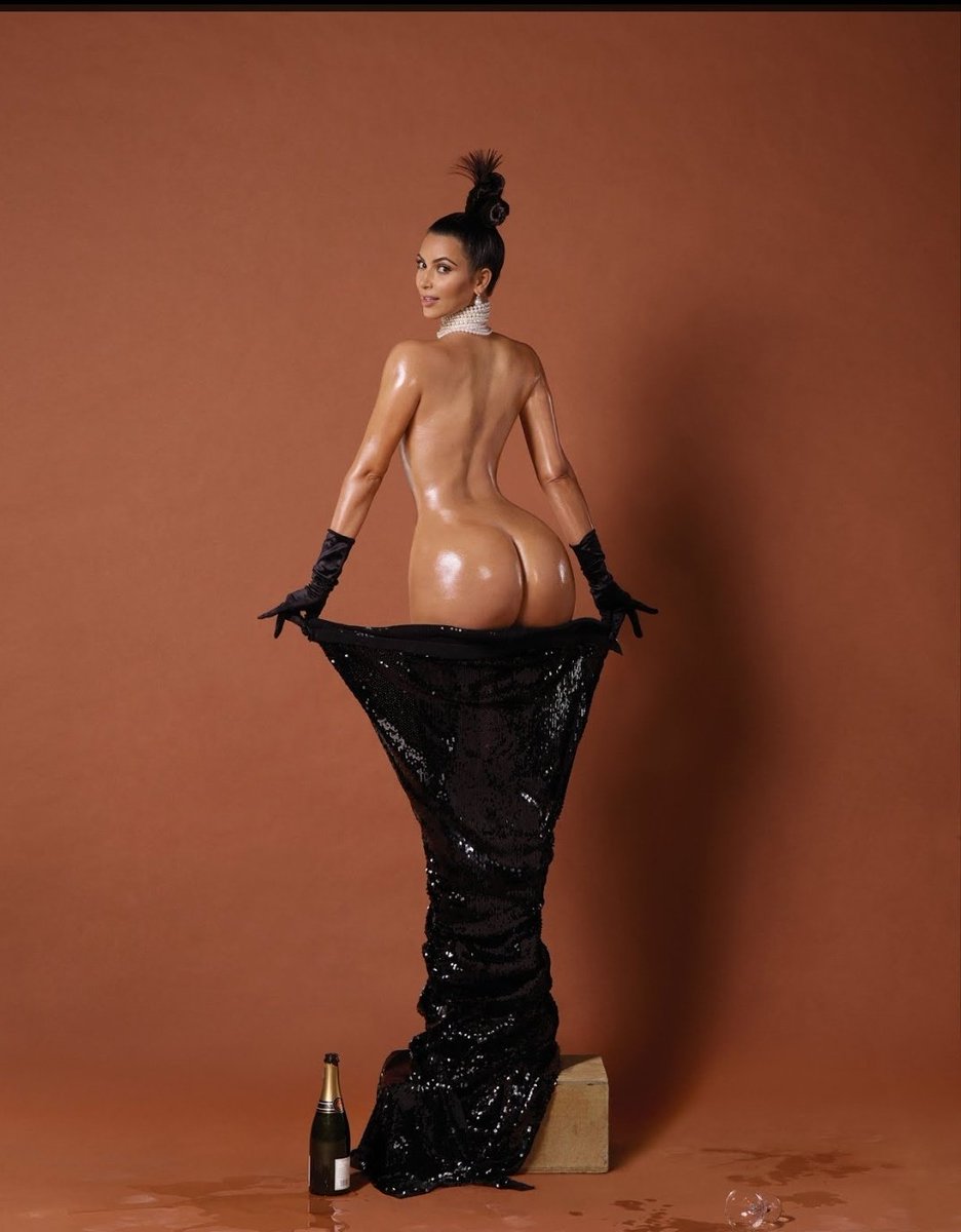 Springrain77's tweet photo. That BOOTY, though
Broke the Internet
Kim
#KimKardashian #boots #broketheinternet #kimk #Kardashians https://t.co/5qus0jAyXb