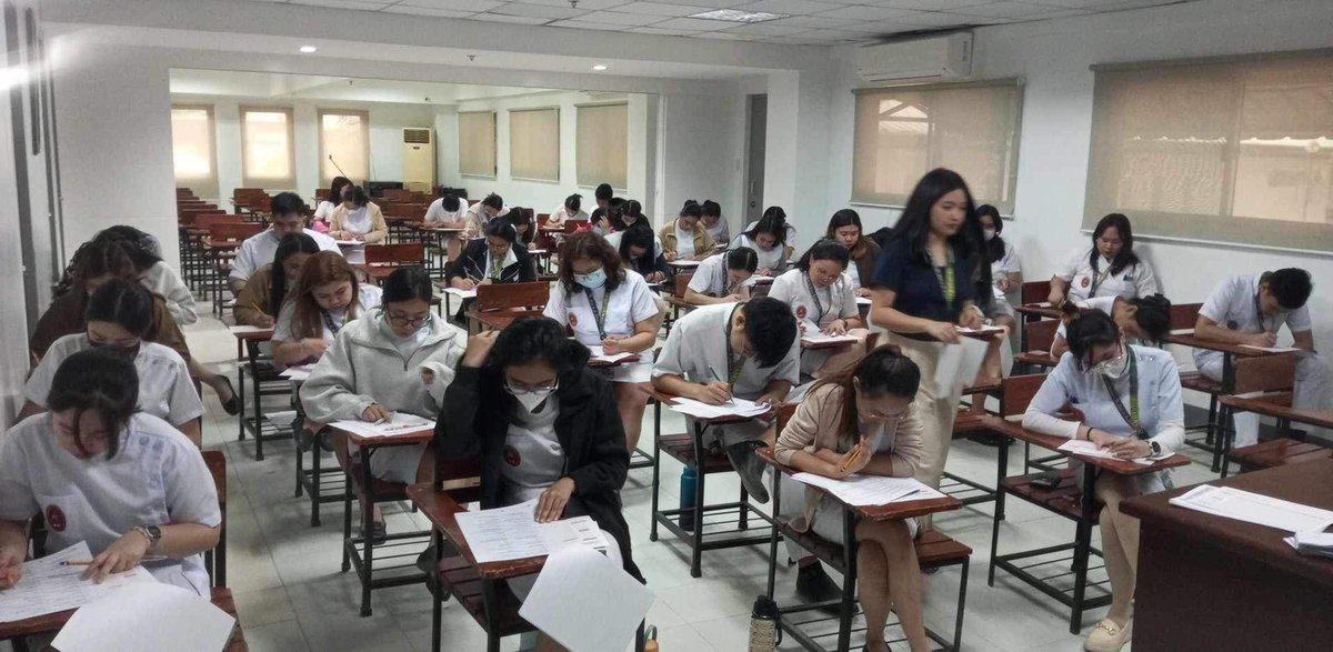 LegendReviewPH's tweet photo. Good luck to our interns at the College of our Lady of Mt Carmel (COLMC) on their prelim exams! Laban, future RMTs! 🔥 #TeamLegend #EnhancementProgram https://t.co/N9dxNpu2AK