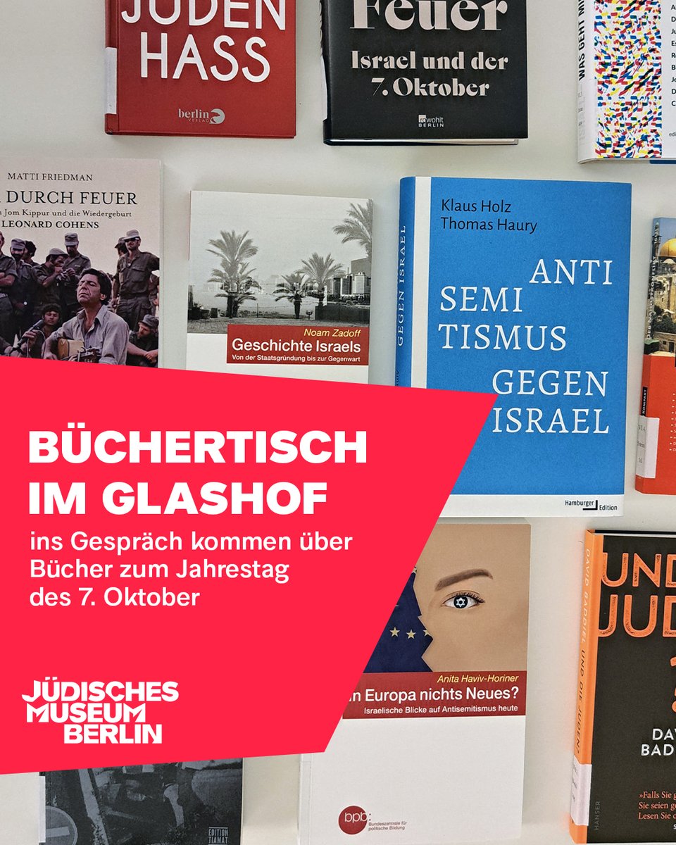 Zum Jahrestag des #7Oktober|s 2023 baut das #JMBerlin im Glashof einen Büchertisch mit ausgewählten Büchern zum Thema aus der Museums-Bibliothek auf. Wir laden alle Besucher*innen ein, Platz zu nehmen, in den Büchern zu lesen und ins Gespräch zu kommen. jmberlin.de/buechertisch-7…
