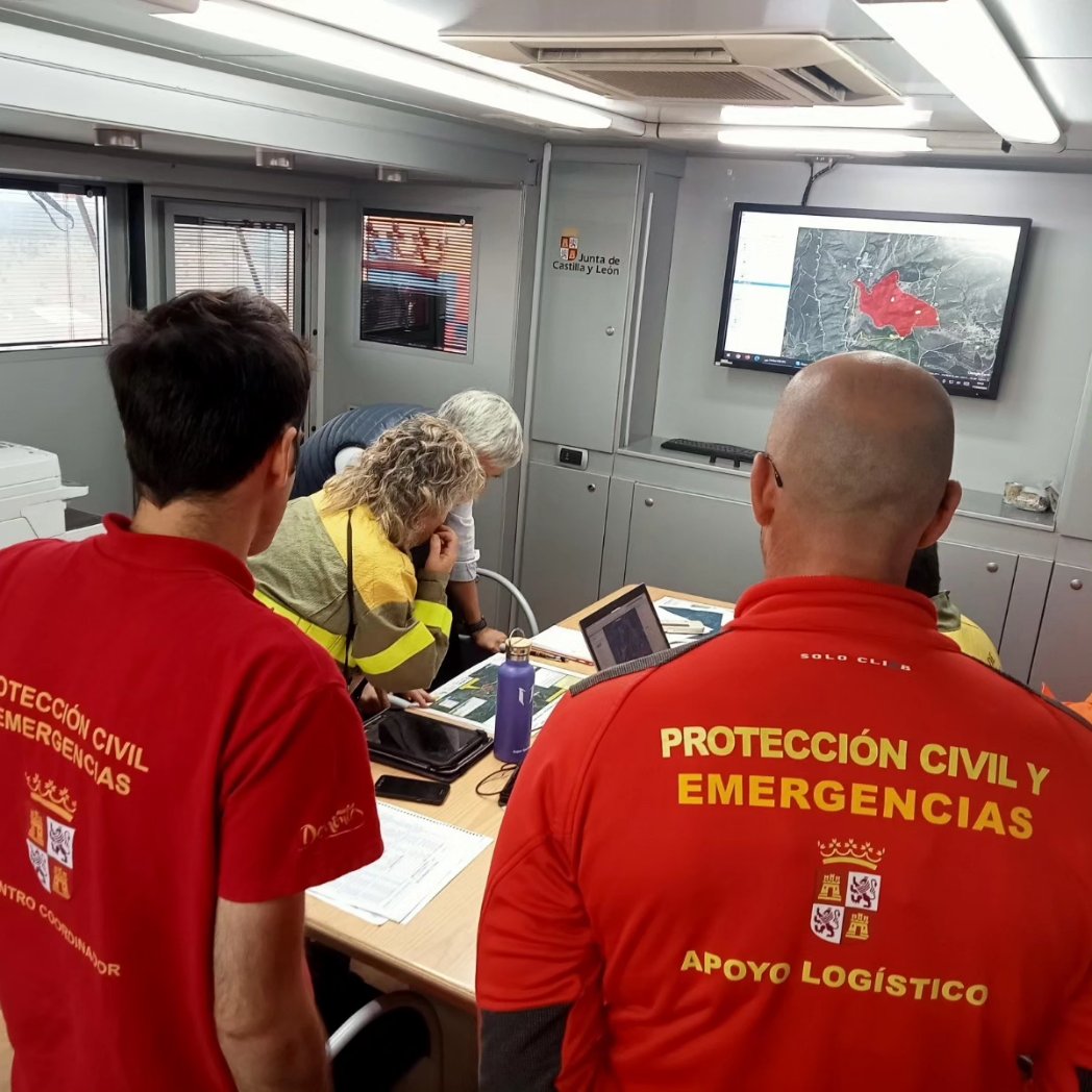 🟧🟧 EMERGENCIAS <a href="/jcyl/">Junta de Castilla y León</a>. #BUSQUEDA 📍SAN CIPRIAN (ZA): DISPOSITIVO ✅AGENTES MEDIOAMBIENTALES ✅HELICOPTERO MEDIO AMBIENTE
✅ #GRS
✅ #AVPC   🔺BENAVENTE
🔺LA BANEZA  🔺COMARCAL DEL BIERZO.
✅BOMBEROS RIONEGRO DEL PUENTE. 
🔺#PMA 
✅CUCO
<a href="/112cyl/">112 Castilla y León</a>