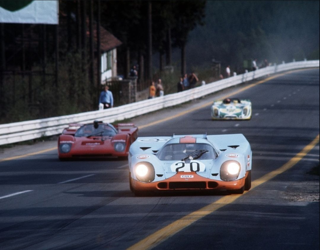 burada otomotiv ve motorsporlar üzerine paylaşım yapmayı planlıyordum ama çok yoğun bir hayatın içinde kendimi bulduğum için vaktim olmuyor. ara ara paylaşırım yine.