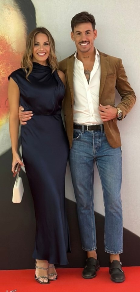 vgm22371's tweet image. Un día más #FelizViernes , recordando a @ZeppelinTV  que necesito a @Luitingo  y @jessica_bueno90 en el DUO ✨✨ Magia , risas y corazón, mucho corazón ✨✨🤍💫 @ghoficial  #Jessingo #Jessingo4O