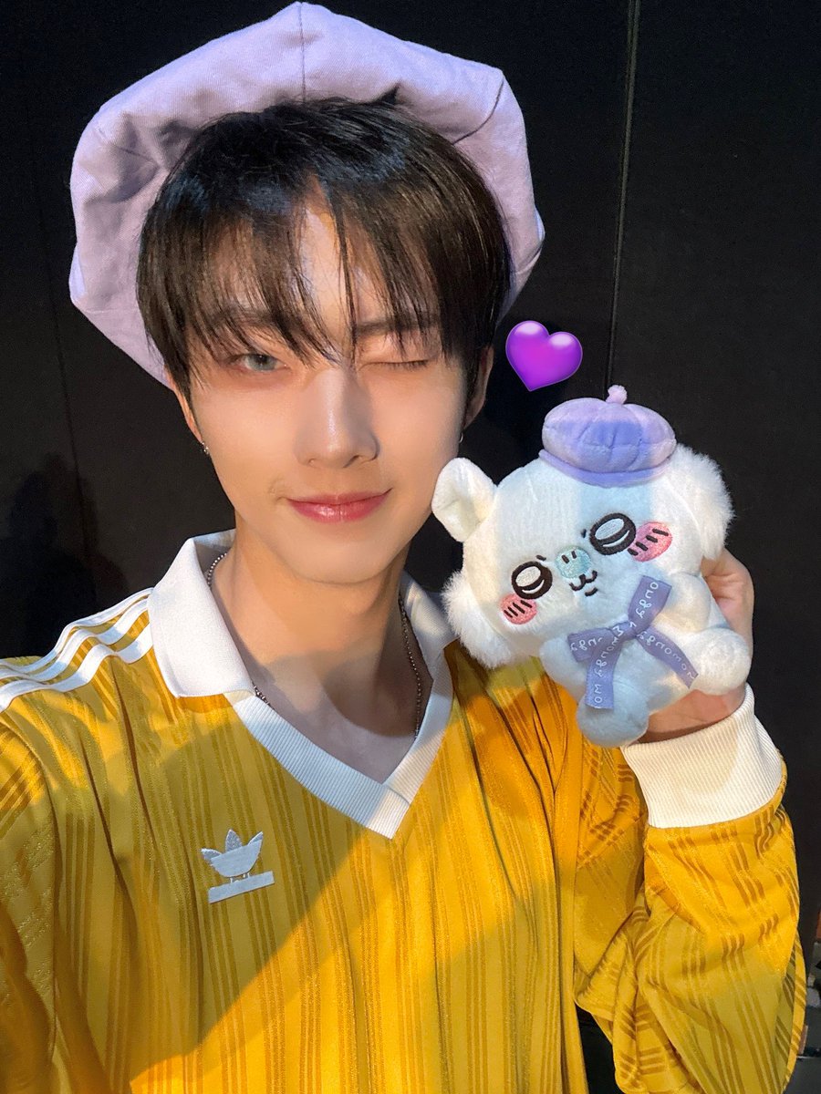 jitakstan's tweet photo. Jiung with Momonga, I'm the happiest ☺️💙💜🩵 ♡(ෆ˙ᵕ˙ෆ)♡ ·˚ he's the cutest!
One of my favorite character 💛🩵💜
#Jiung ┊#지웅┊ #P1harmony┊#Chiikawa https://t.co/Gqvc3CQGaG