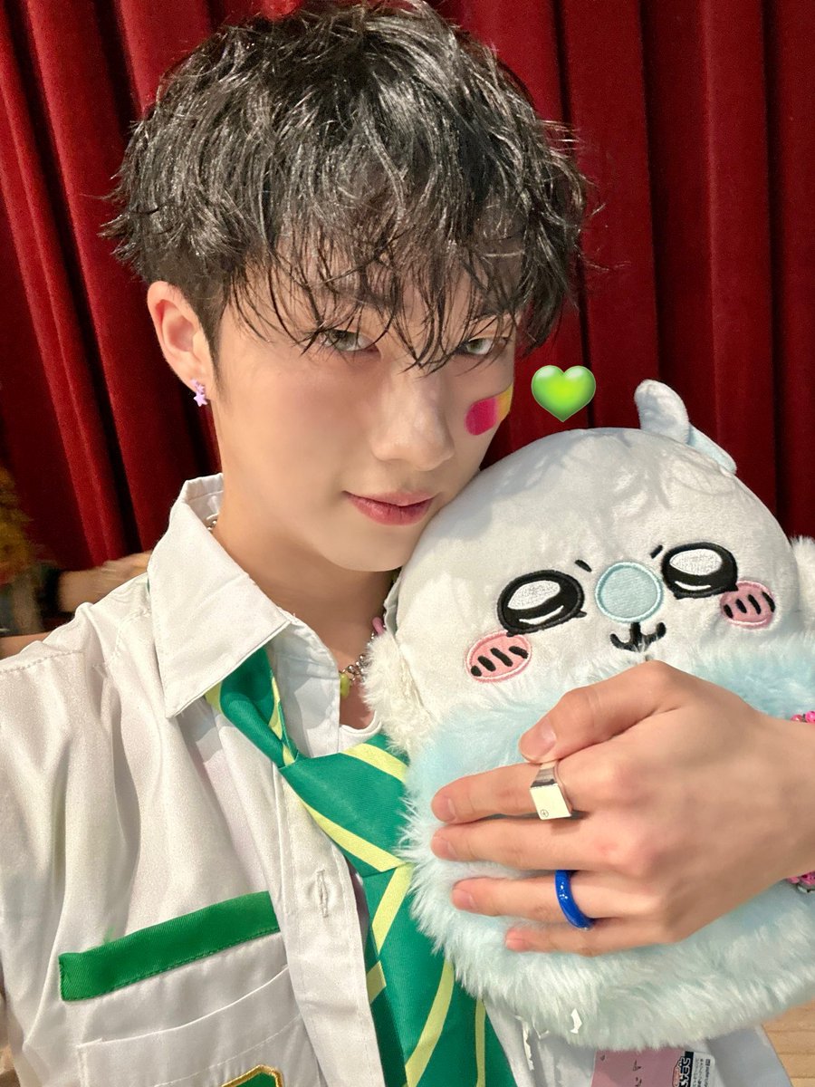 jitakstan's tweet photo. Jiung with Momonga, I'm the happiest ☺️💙💜🩵 ♡(ෆ˙ᵕ˙ෆ)♡ ·˚ he's the cutest!
One of my favorite character 💛🩵💜
#Jiung ┊#지웅┊ #P1harmony┊#Chiikawa https://t.co/Gqvc3CQGaG