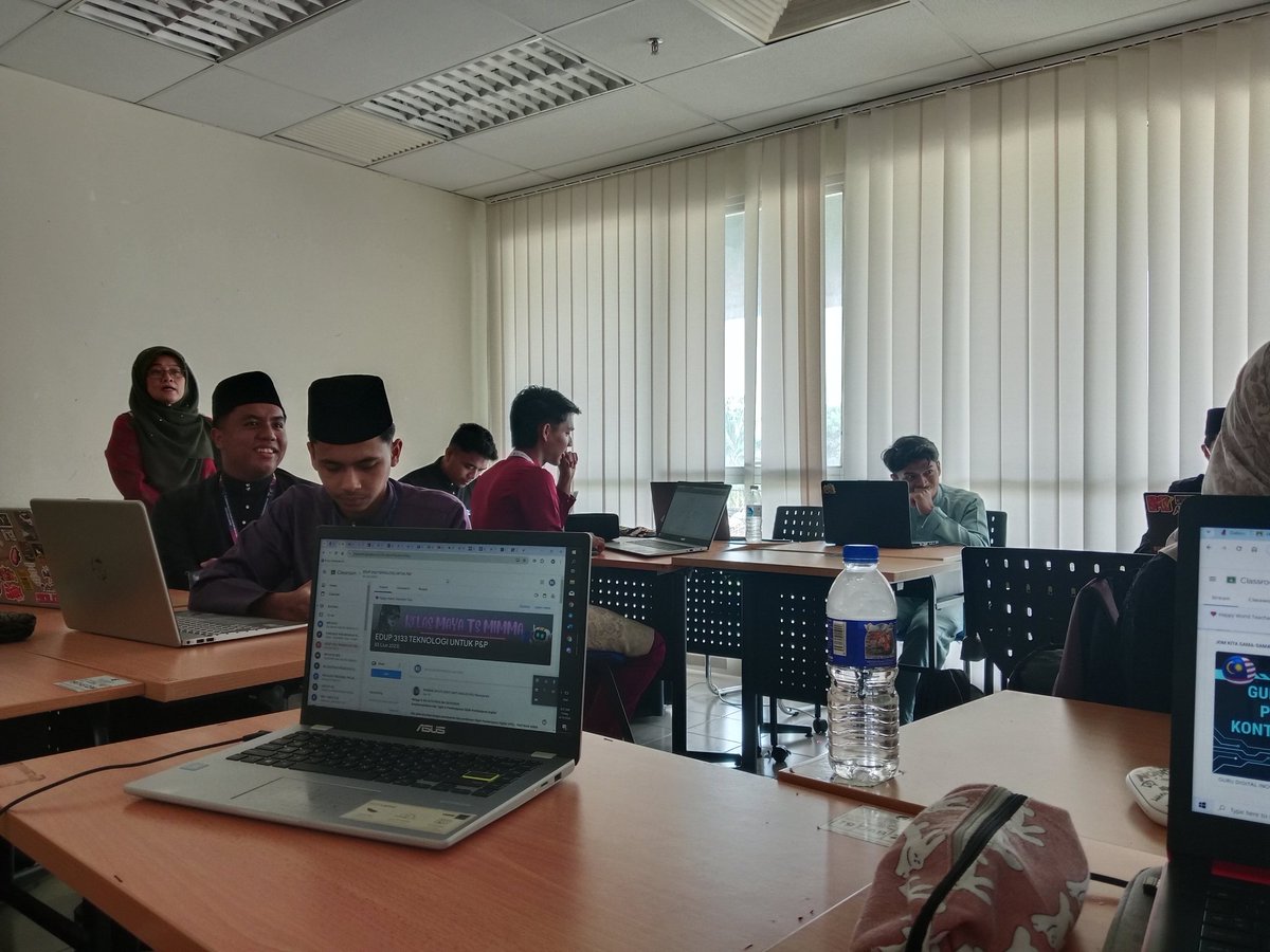 nr_ninazzzz's tweet photo. Ingat ya! Terapkan:
Learning to know
Learning to do
Learning to live together 
Learning to be

📝📝📝📝
#pelajarIPGKBMkontemporari
#IPGGoglobal
#GEGPetalingJaya
@mimmasayuti https://t.co/OblJG61qlz
