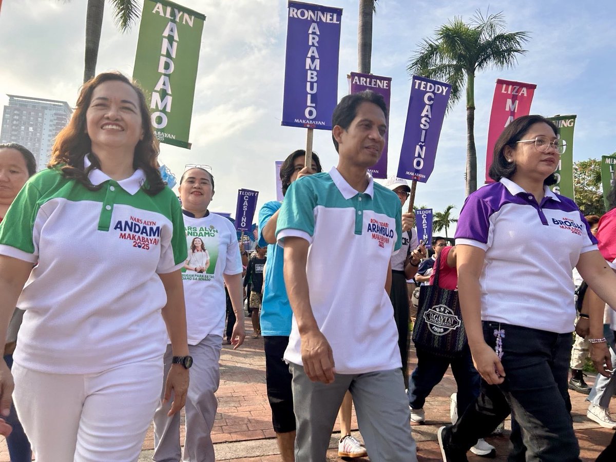 ronnel_arambulo's tweet photo. Nakapag-file na tayo ng Certificate of Candidacy (COC) ngayong araw! Tiyak na ang pagdaluyong ng mga mangingisda sa Senado! 

Lalaban sa reklamasyon, pribatisasyon at kumbersyon ng mga pangisdaan, mangingisda naman!

#TaumbayanSaSenado https://t.co/frkZLfKkI5