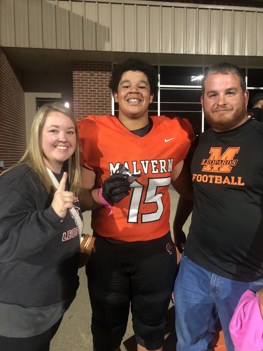 ZaneHathcock's tweet image. Week 6 W over harmony grove 28-22! TTm frequently top lineman award this week! Proud to be lined up beside these guys!