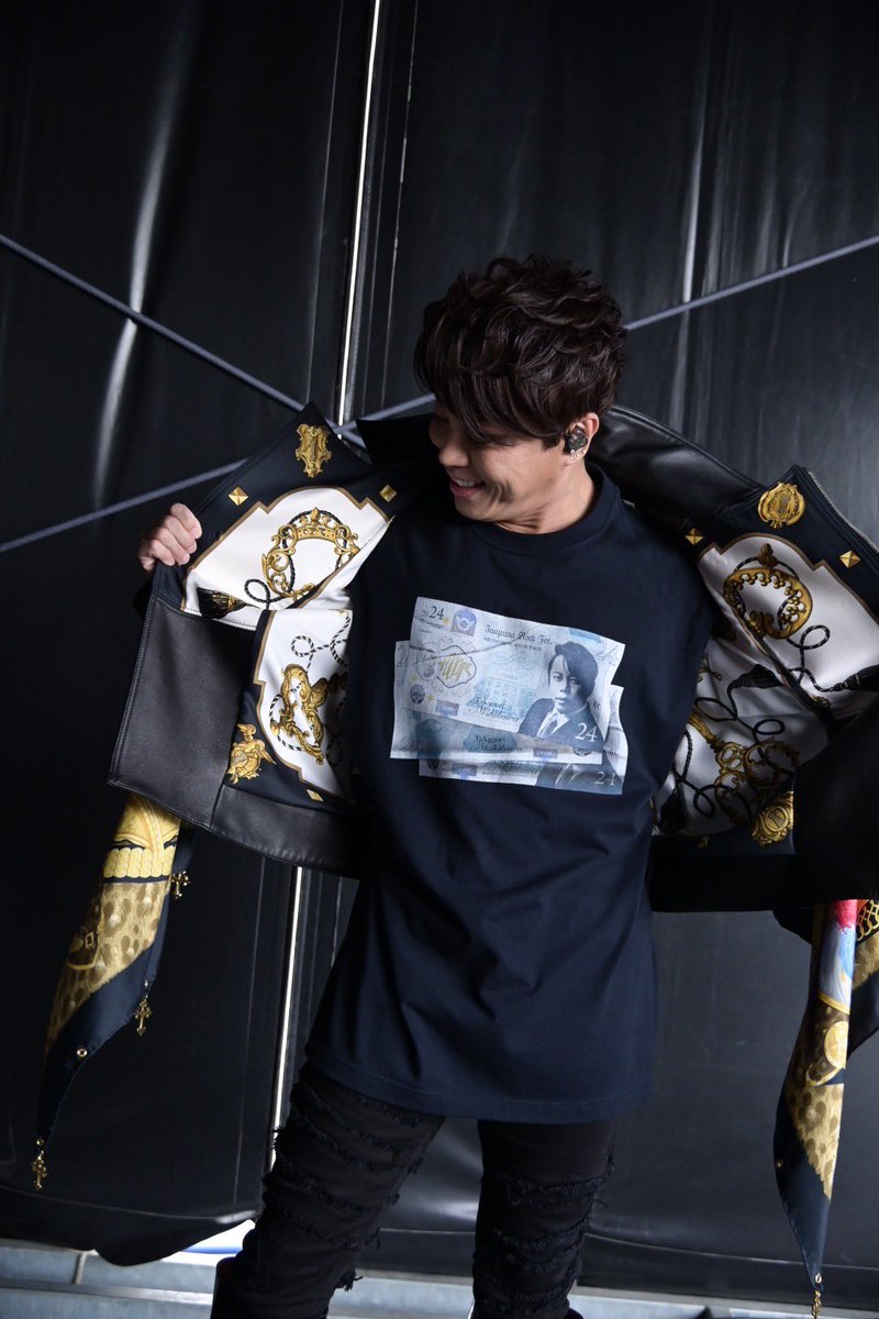 T.M.R西川貴教の「HOT LIMIT」スーツが商品化、12月中旬に発売
