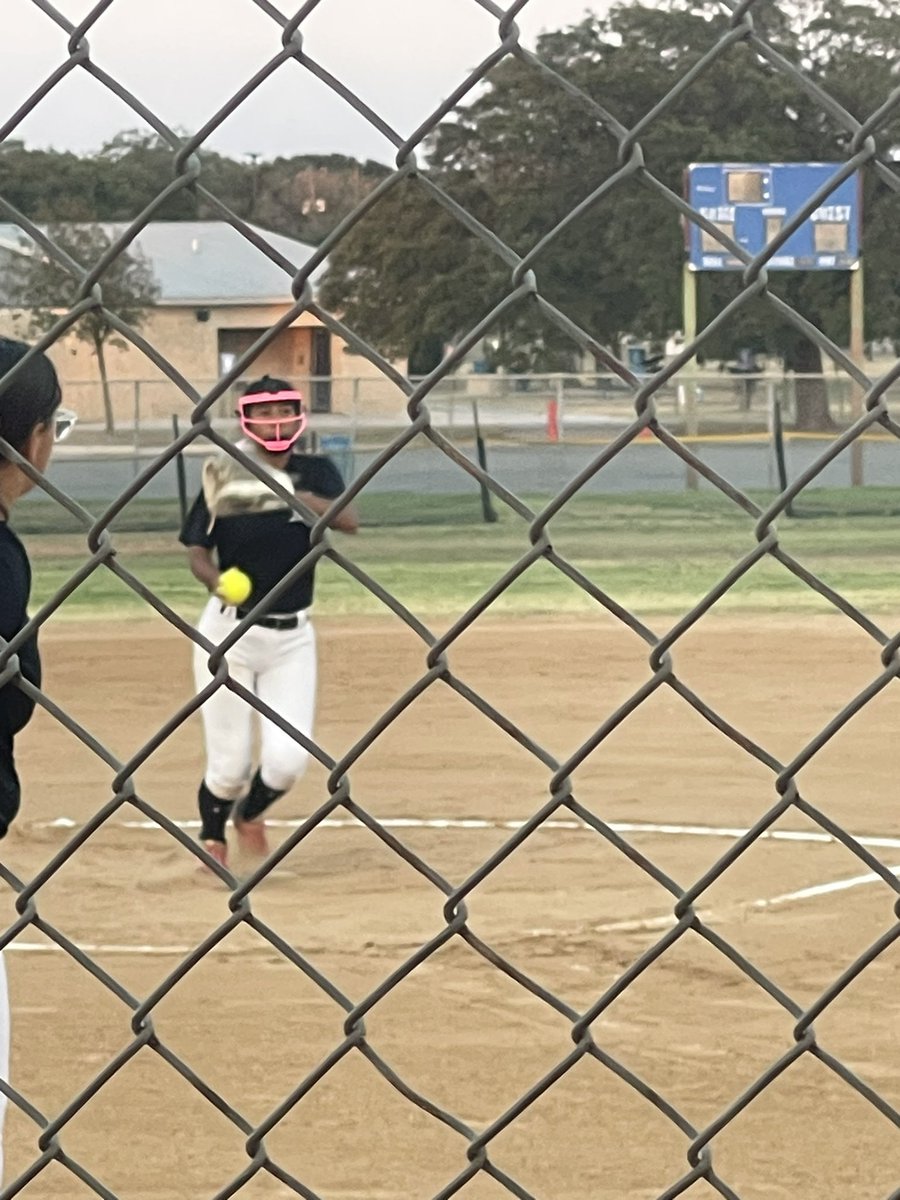 Danielle Calvario tweet media