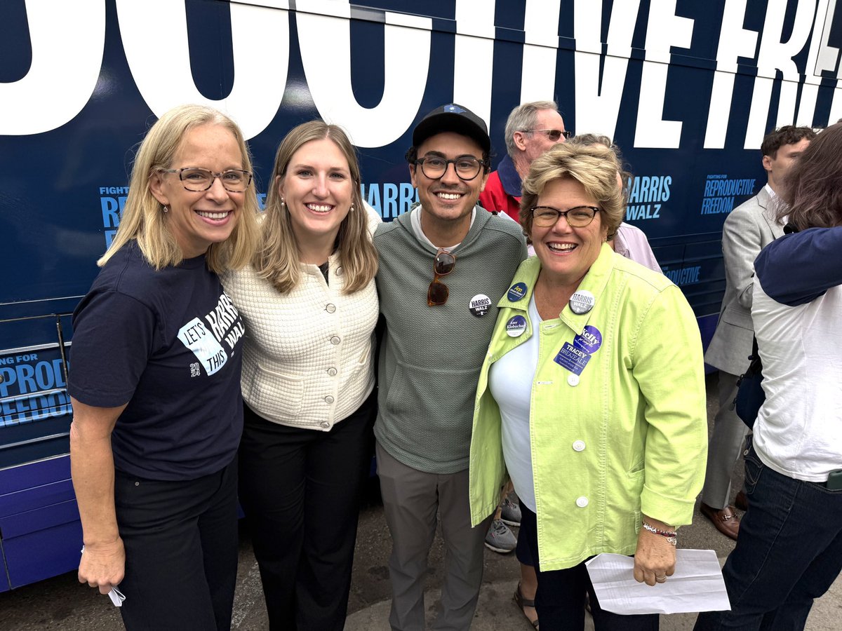 Morrison4MN's tweet photo. Proud to join Minnesota’s First Lady @GwenWalz , @amyklobuchar , @TinaSmithMN , @AnnJSMN , Tracey Breazeale and a big crowd of Minnesotans at a rally for the Harris/Walz campaign! Reproductive freedom is on the ballot for ALL Americans on November 5th. #VoteBlue #HarrisWalz2024 https://t.co/p2CwTaYz9x
