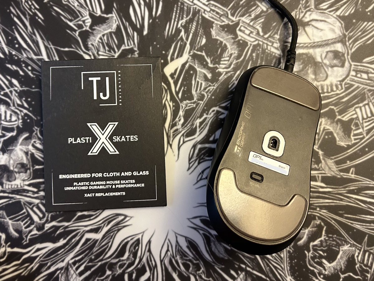 big up <a href="/TjExclusives/">TJX</a> for always hooking me up with new stuff even though ive been MIA. these are the easily the best skates for hard pads and fast cloth pads (Bean also approves of them)