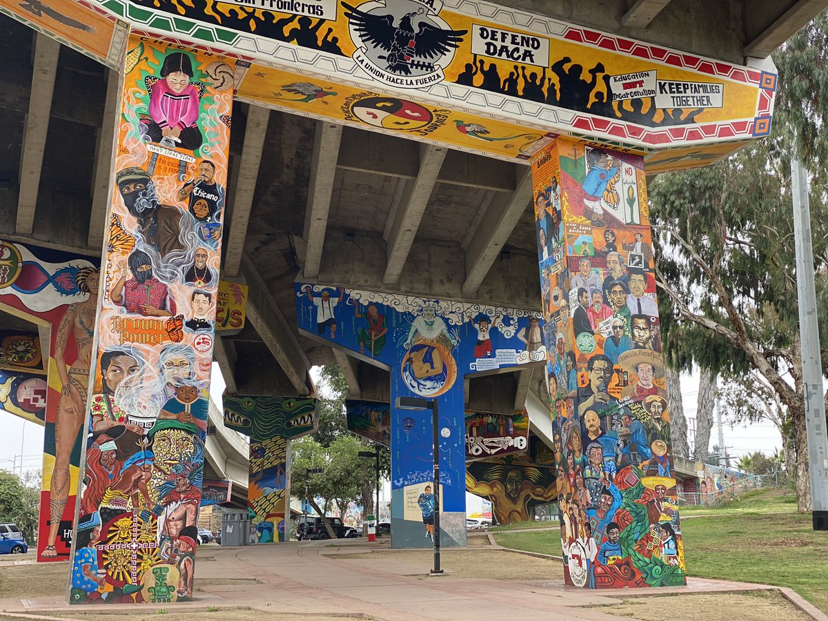 lori_huntsman's tweet image. A bit of history in a beautiful book📚 
Barrio Rising by @mariadaguila and @Magdalenadraws paints a piece of the past and inspires the future. Took a drive down by the bay to see the painted pylons today. #OneBookOneSanDiego #BarrioRising #ChicanoPark #SanDiego