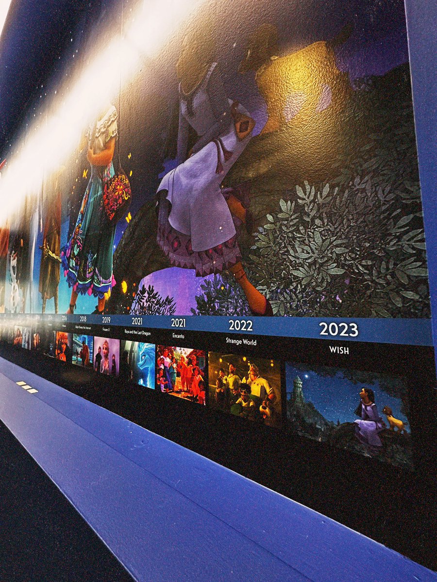 IamLeroySanchez's tweet image. I played a show for #HispanicHeritageMonth at @Disney and then they took me on a tour of the Disney Animation Studios, where all their movies are made… And to see #StrangeWorld in their main wall, and to think I was part of it… it’s surreal!! #MundoExtraño #forevergrateful