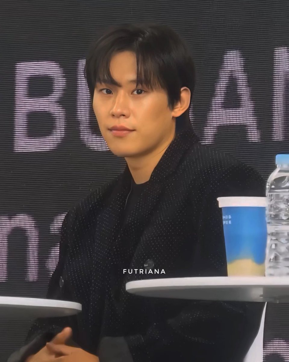 FUTRIANA's tweet photo. [241004] #KimSungCheol - Open Talk “Hellbound S2” at 2024 Busan International Film Festival

 #HellboundS2 https://t.co/LWpG4DM13F