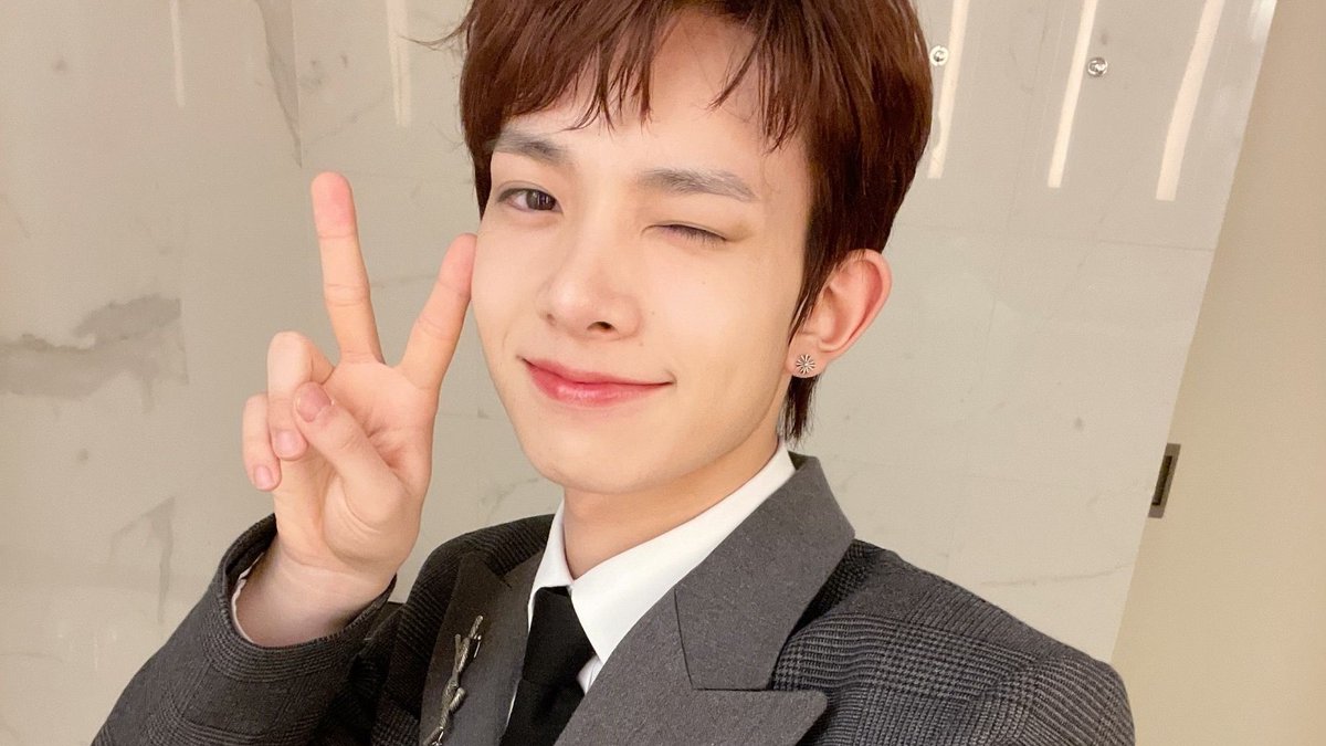 el mes de octubre empieza fuerte solo con #𝔇𝐫eäm缪斯·𝔡e𝚋ū𝕥 si bien terminará por ser un trilogía de emociones cuando se acerca la 𝕥ene𝚋𝐫ous n𝕚gh𝕥 𖣠 and we are the #𝐥𝕚t𝕥𝐥e綠ཋྀུ⃨·mö𝔫s𝕥ǝ𝐫s.

.⚰️˚ֶָ֢goྀ𝖙𝚑  𝔭ri𝕟𝖼︩︪ǝ  ⭒๋࣭  a𝒓𝕚ɐn