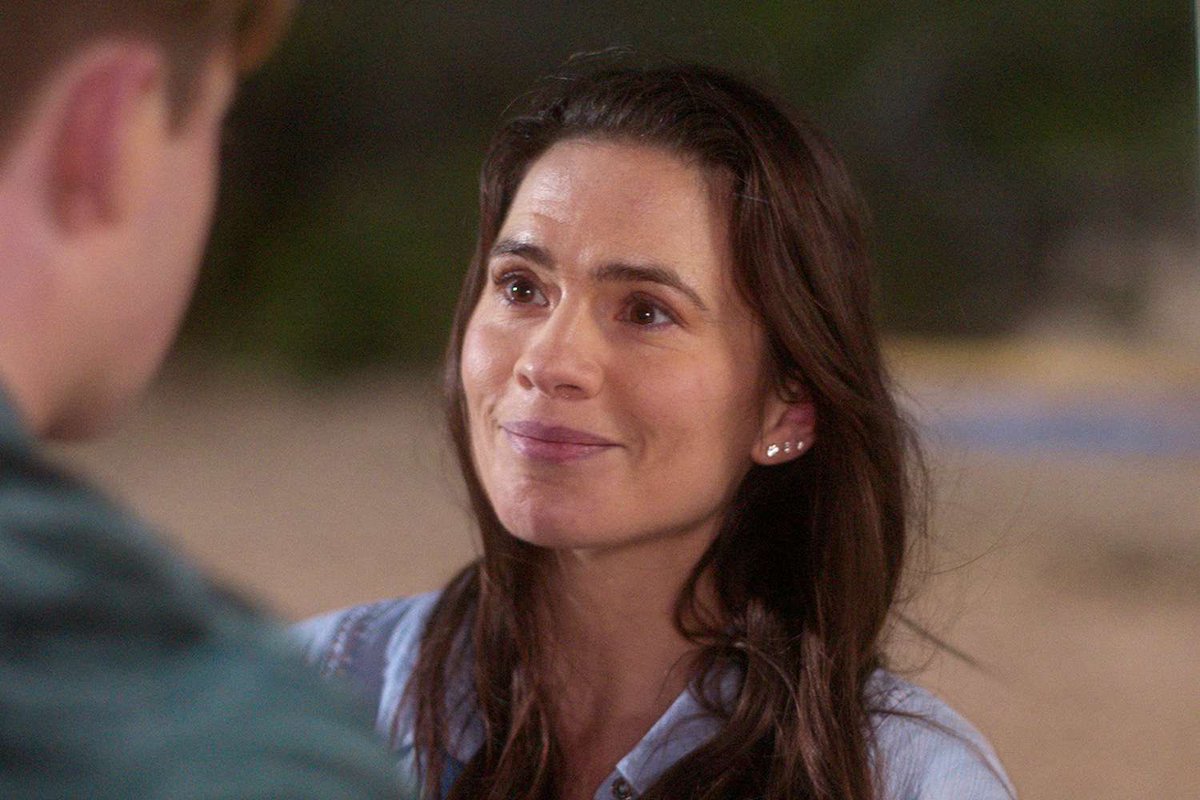 I’m on episode two of #HeartstopperS3 and it’s not fair that Nick gets to have family advice from Olivia Colman AND now Hayley Atwell

If we can pick Brits to add to our family, leave Emma Watson and Emilia Clarke for me please