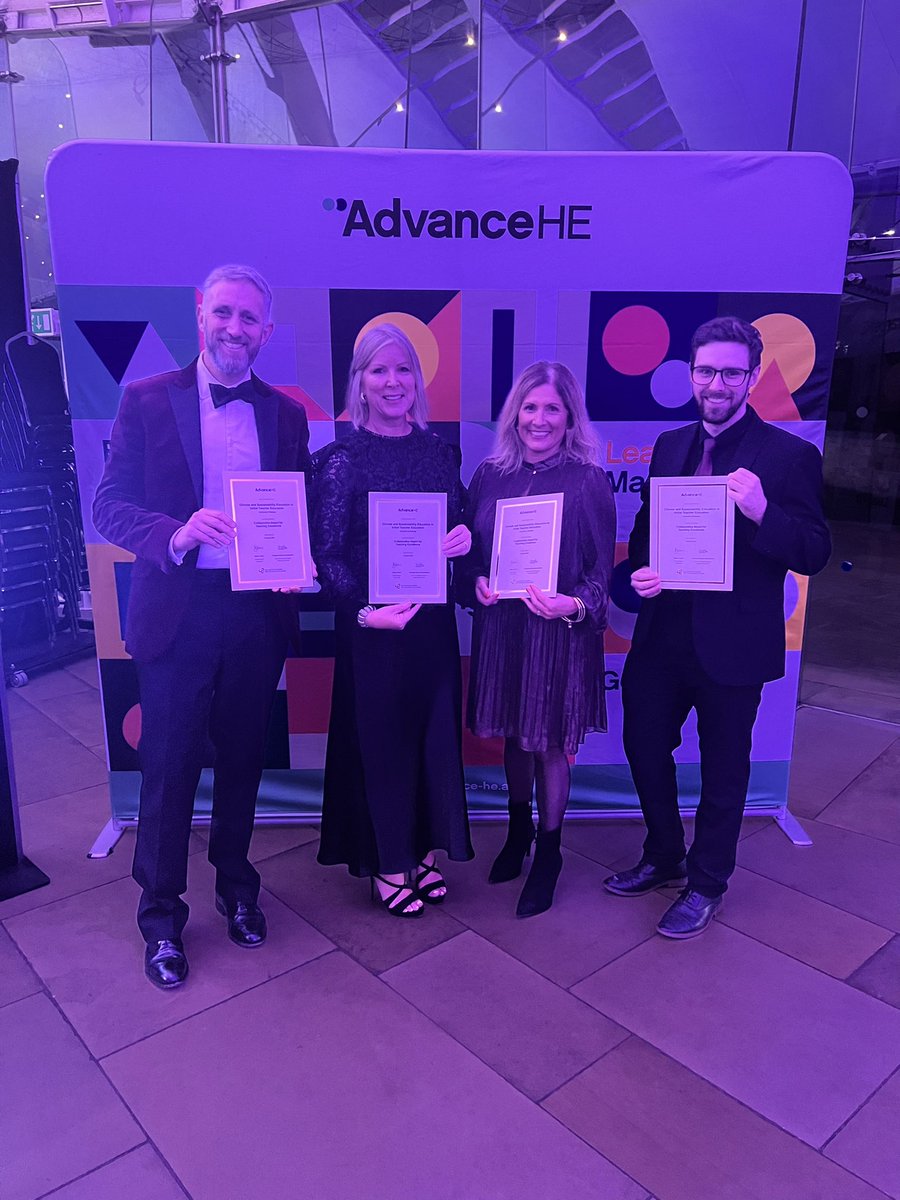 Elizabeth McCrum tweet media