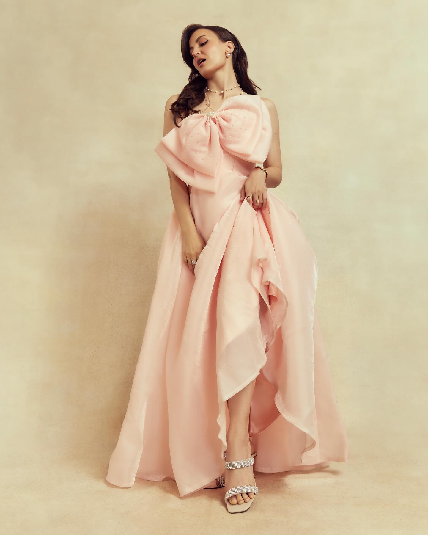 GZBZoeSbAAMVBKR?format=jpg&name=large