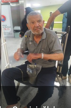sevincozarslan's tweet photo. Akıl alır gibi değil.

KOLON KANSERİ Abdurrahman Gemicioğlu (67), dün Yüksekova'da gözaltına alındı, ambulansa Van Cezaevine götürüldü, hapse giriş işlemleri ambulansta yapıldıktan sonra hastaneye kaldırıldı.

Ölümcül hastalıkla mücadele eden insana resmen işkence. Yazıklar olsun. @adalet_bakanlik 

https://t.co/fkFD49iyx6