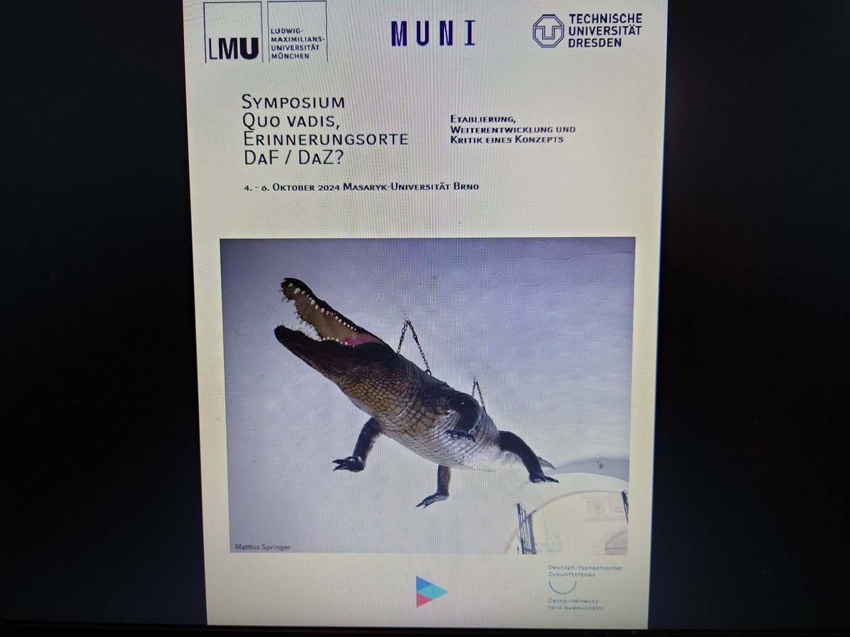 Kurz vor Beginn des Semesters wartet auf uns noch ein Symposium in Brno. Die Kollegi:innen aus dem Bereich DaF/DaZ sprechen dort drei Tage lang über das Thema der Erinnerungsorte und morgen geht es bei uns um Restitutionsfragen als thematische Brücke hin zum Geschichtsunterricht.