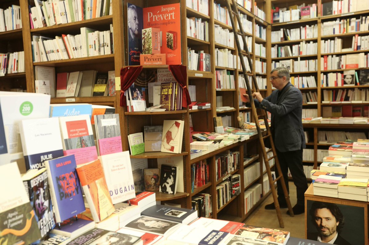 le_Parisien's tweet photo. Les librairies indépendantes sont en danger
Ventes de livres en berne, factures d’énergie et frais de transport en hausse, marges qui n’augmentent pas…
La librairie indépendante s’apprête à traverser deux années décisives
➡️ https://t.co/c5B7KUEZyF https://t.co/seuJkUszyQ