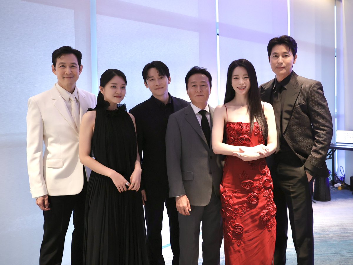 ACOM__official's tweet image. [#아컴픽 ⭐️]
아티스트컴퍼니 | 부일영화상 

부산..그리고 아름다운 아티스트의 밤🌊🌉🎞️🌹💫

#아티스스컴퍼니 #ArtistCompany 
#이정재 #LeeJungJae
#정우성 #JungWooSung
#김종수 #KimJongSoo 
#김준한 #KimJunHan 
#임지연 #LimJiYeon
#고아성 #GoASung
#부산국제영화제 #BIFF