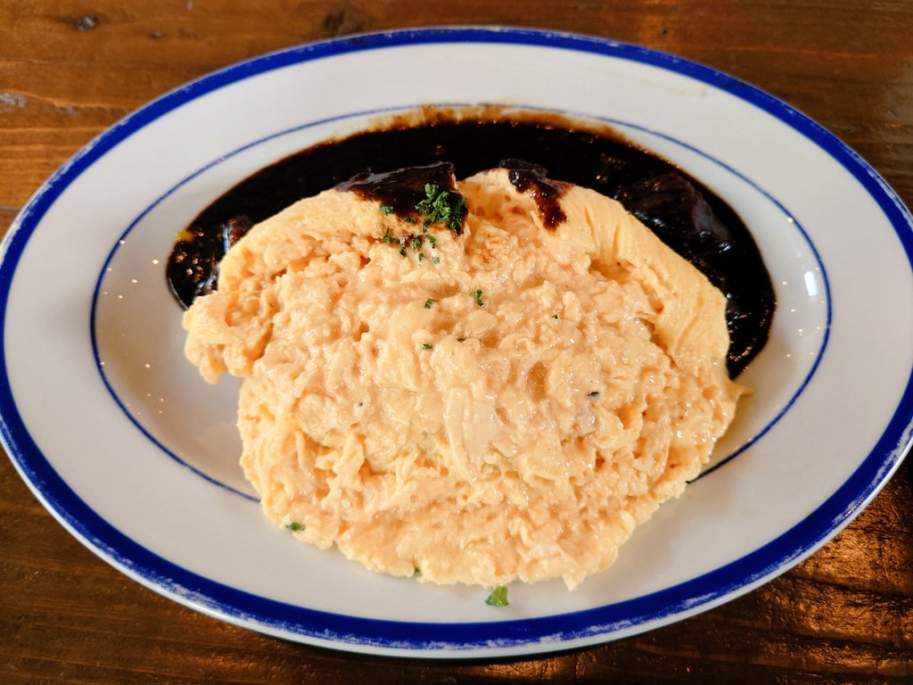 ayasofia_'s tweet photo. 今日のお昼は…#ICHIMARUICHI へ
お初です🔰『ふわとろオムライス+カレー』注文。欲張ってオムカレーにしちゃった😋ふわとろオムを広げて見たよ💕キャハ😆💕
カレーは牛すじブラックカレーで贅沢ワンプレートとなってました。美味しい😋最&高でした。コーヒー付でひと息なり☕
#Cafe101ICHIMARUICHI https://t.co/MeGPdGBGLH