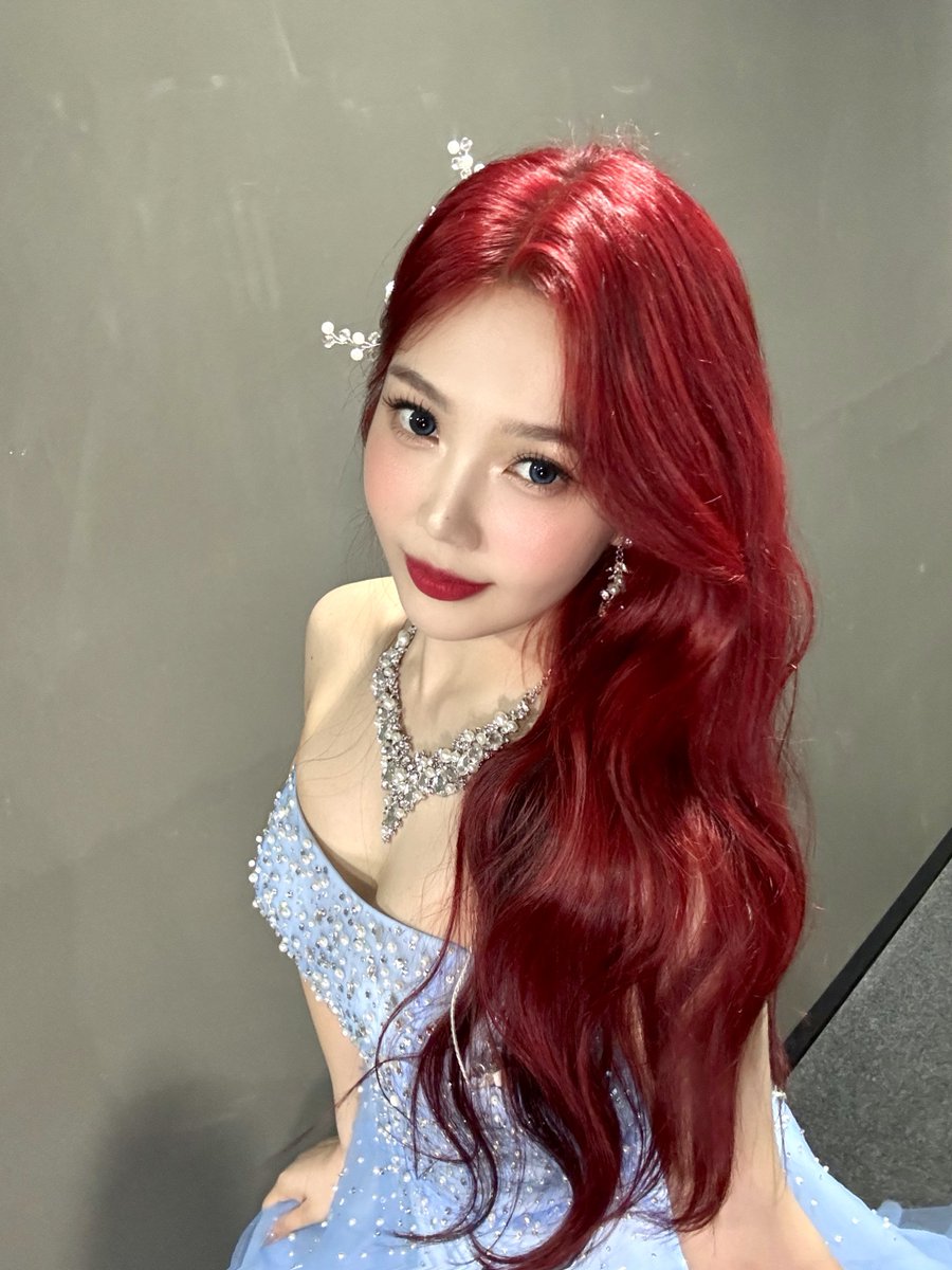 매년 저의 생일이 다가올 때면 항상 온 마음을 담아 따뜻하게 축하해 주시는 우리 러비들에게 저도 평생 기억에 남을 수 있는 선물 같은 하루를 드리고 싶었어요💚 저라는 사람을 이토록 밝게 비춰주셔서 감사합니다💚 사랑해요💚💚💚💚💚

#레드벨벳 #RedVelvet 
#조이 #JOY #Bday
#HappyJOYDay