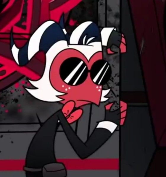 𖤐 Oh crumbs....To those who are still following me and well....Are hopefully willing to accept me back in. Thank you. Honestly I'm back to fucking rp......Er in truth I am nervous to hop back in. This account is super dead.𖤐