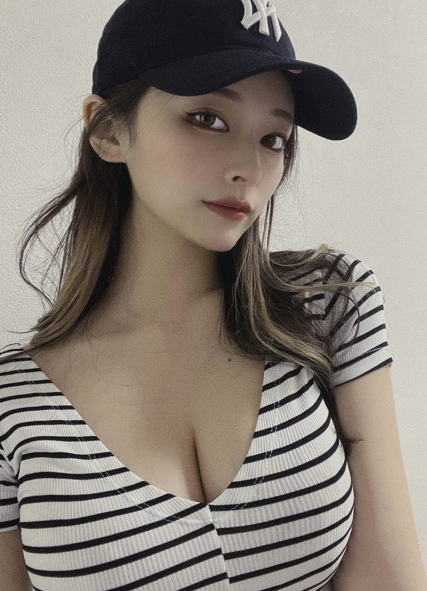 denmanjds's tweet photo. 내 가슴 만져줘💕 #섹트 https://t.co/F5lLdL1PAV