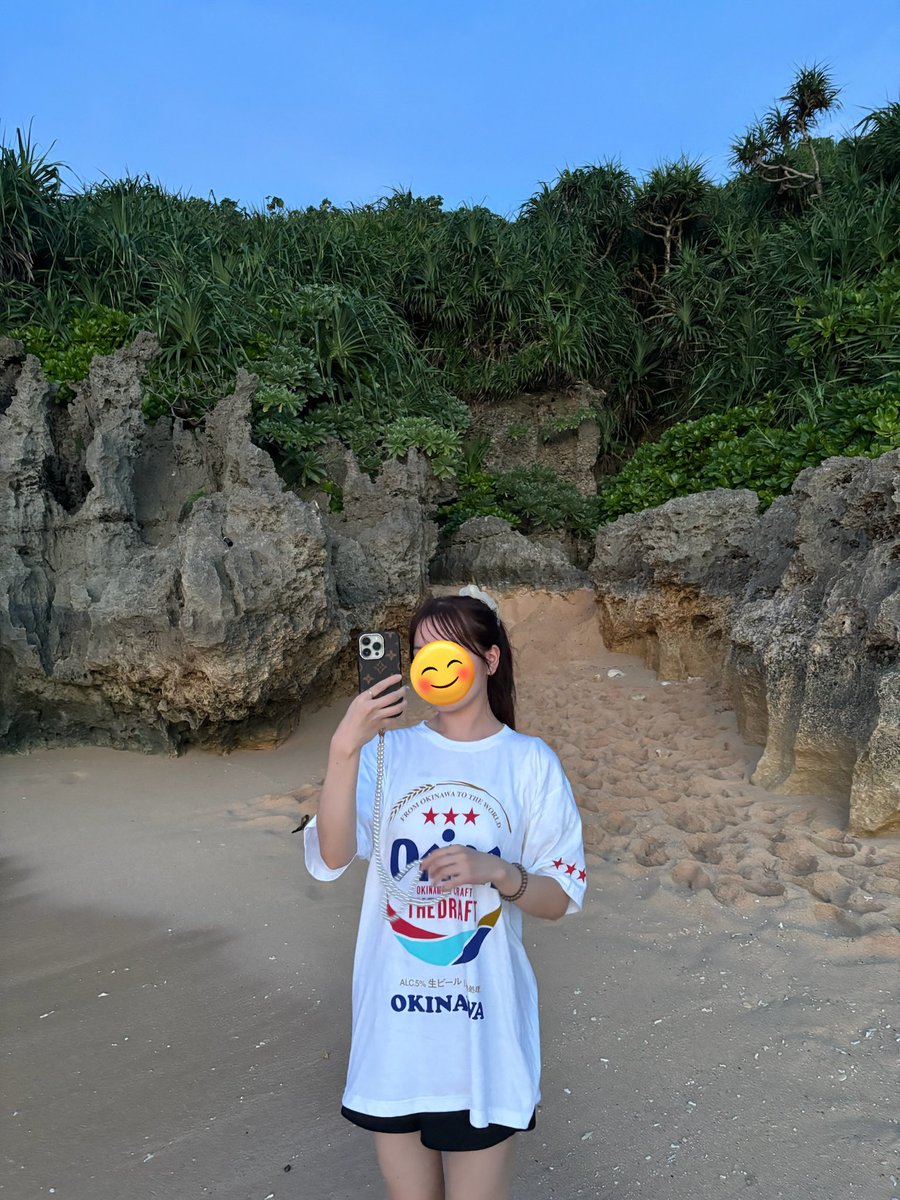 risnc1ax's tweet photo. 沖縄行ってきた🏝️
綺麗すぎた古宇利島のロックハート🫶
#沖縄 #古宇利島 #ロックハート https://t.co/nScvYb9HUA