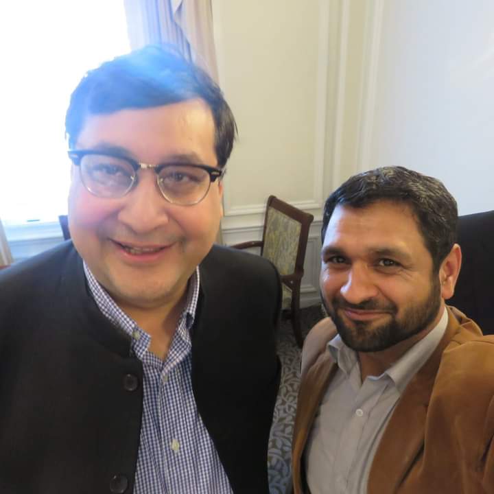 MughalAmiruddin's tweet photo. Golden memories
Selfie with @AdilNajam sahib president @WWF in @BU_Tweets during one month #UnitedStates study tour organized by @EastWestCenter &amp; @StateDept  2016 https://t.co/MkHRIVh7Lc