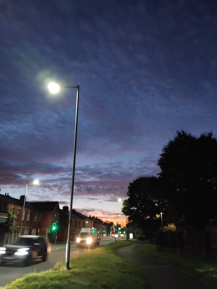 _amapho's tweet photo. a morning in #leigh #PhotographyIsArt #photographylovers #photography #ameturephotography #MorningVibes #MorningRoutine #calm https://t.co/AXXFoAa0IQ