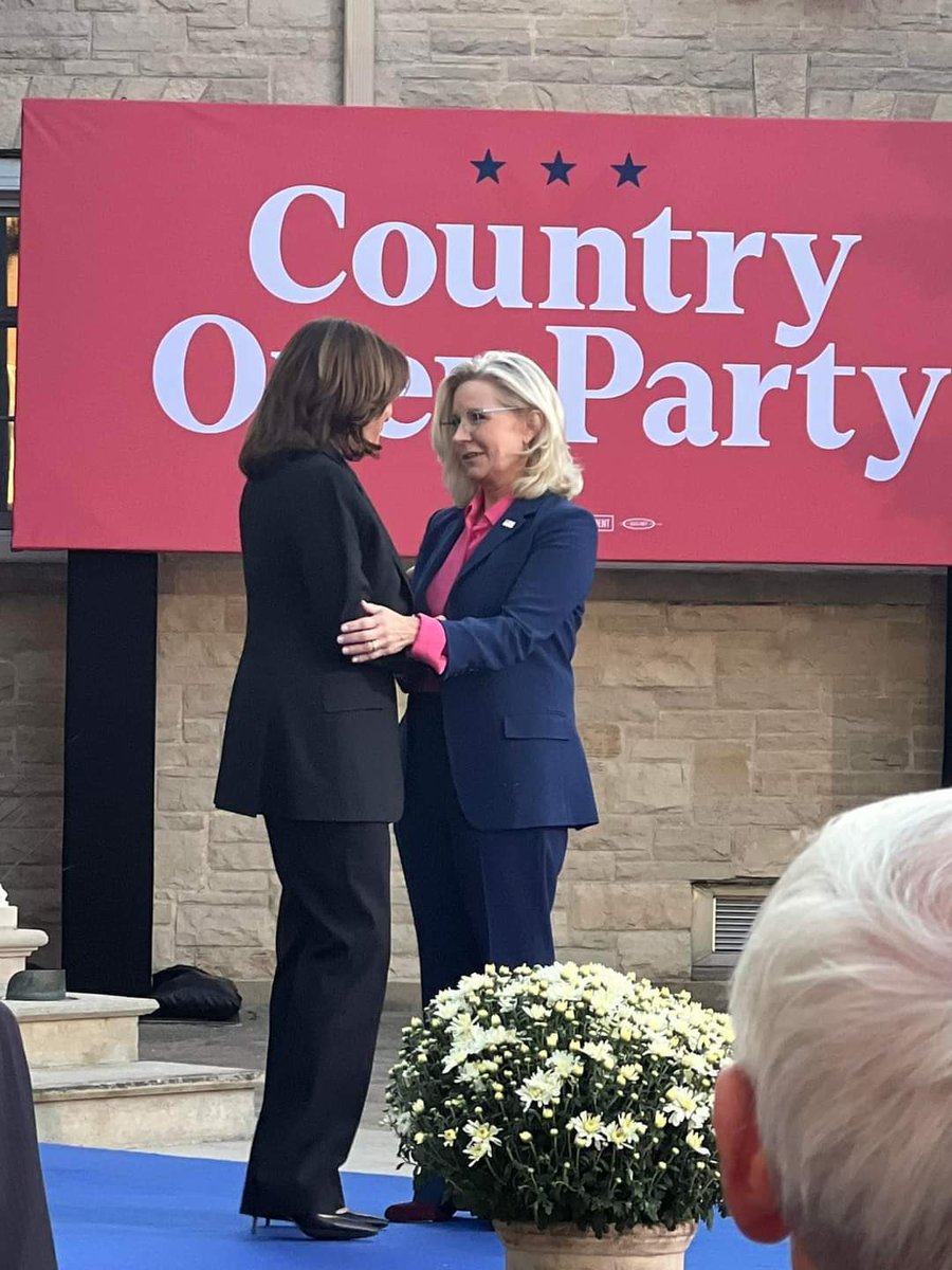 koolkaryn's tweet photo. @WintersPolitics @seedobeclear Women will unite our country! 💙💙💙 https://t.co/XyFZhxMPX3