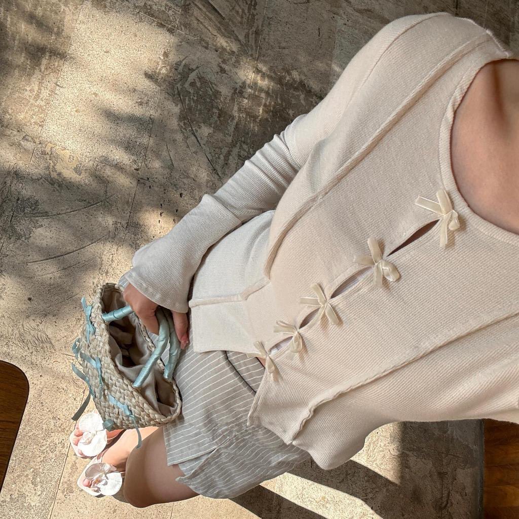 moievous's tweet photo. ribbon knit cardigan ⭑.ᐟ
long sleeve cardigan for cute &amp; simple ootd

a thread https://t.co/4pJxulpAQW
