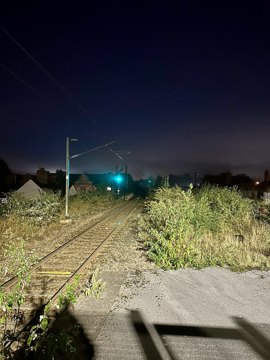 shellienic's tweet image. Morning! Another early for me… but a special day today (&amp;amp; sad too). It’s a final farewell for the #Class323 with a staff only event at WVH. Off to Soho with another driver to get 323240 ready for her swansong. #DayInTheLife #TrainDriver #WomenInRail #GoodbyeClass323