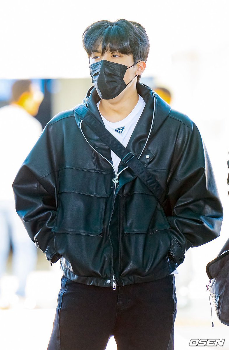 yeonfeeling's tweet photo. Prada Boy              Ralph Lauren Boy https://t.co/VtrZLdhd24