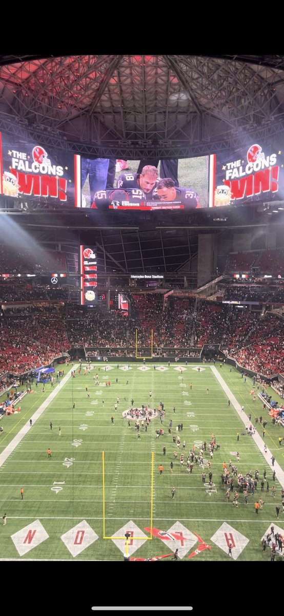 dgzy_'s tweet photo. Are you serious?! What a friggin win. #RiseUp https://t.co/8gRgJ3npbN