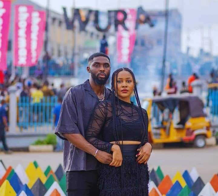 MadeIn1995___'s tweet image. Jeje is a bad boy, this and that. Ok! As a reckless Jeje and Tumi #JeMi shipper, I still want them together regardless 😩 
Because instead of Tumi to marry Demeji make she de with bad boy Jeje oh🤣

#Wura 
#showmax 
#MovieReview 
#series