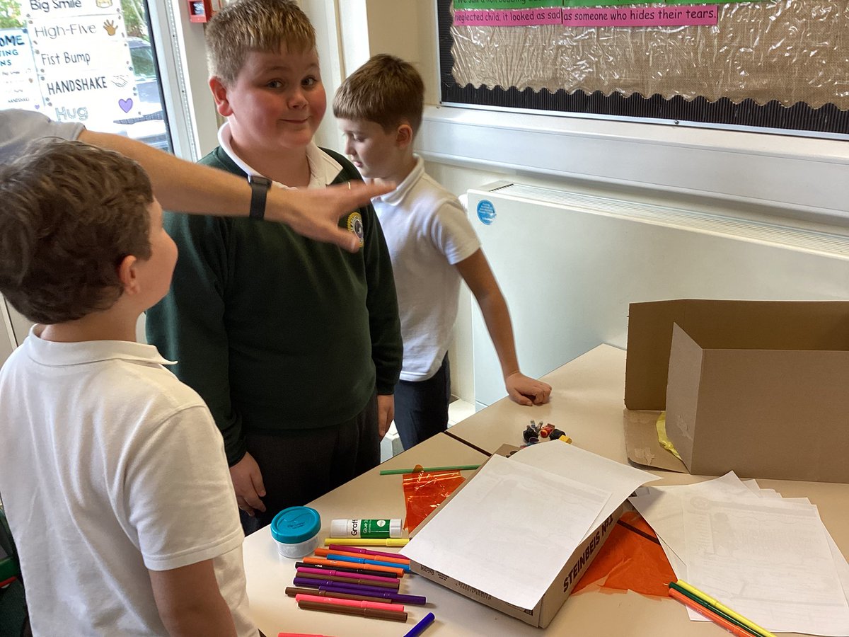 StaidansbMrC's tweet photo. Art: we’ve been learning about the amazing performance installation artist @CaiGuoQiang who creates art using gunpowder! This afternoon, we started to investigate space and scale when creating 3D art. Photos of final pieces to follow! #y5 #staidansbArt @Staidansb @kapowprimary https://t.co/oNQnaWb0od