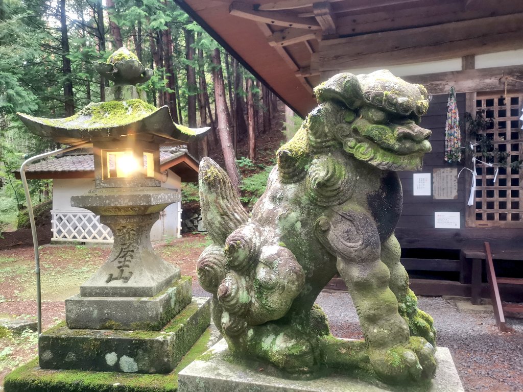 Semmaru_t's tweet photo. 物部守屋神社
7300年前に鬼界カルデラ大噴火の影響で日本本土に住めなくなった倭人らは舟で世界各地に散った。物部一族もそのうちの一つ。しかし移住先の古代イスラエルが滅ぼされ、長い年月を経て再び日本に帰って来たとのこと。 https://t.co/L5xGlZxgLz