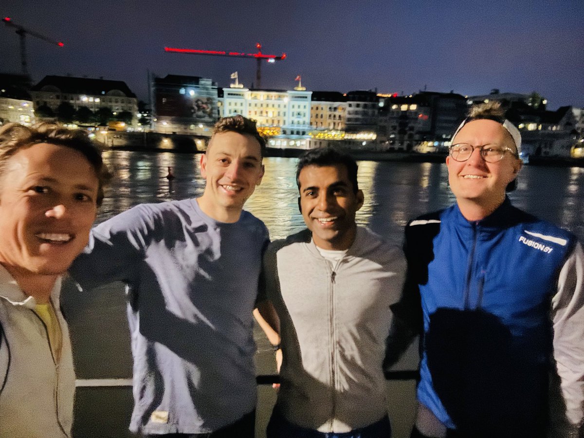 mvaduganathan's tweet photo. Teaching the Europeans how to run 

🇳🇴 🏴󠁧󠁢󠁳󠁣󠁴󠁿 🇺🇸 🇩🇰
👊🏼👊🏼 👊🏾👊🏼

Banks of the Rhine, Basel, Switzerland #proCardio2024 https://t.co/jyxB4SNwQA