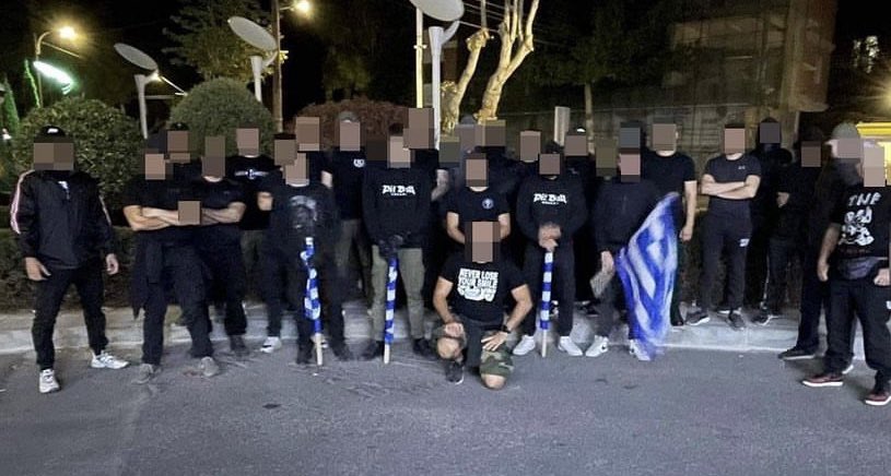 Μπορεί να φοράς εθνικιστικές μπλούζες, να χαιρετάς τους δικούς σου με τον γνωστό τρόπο, να διαβάζεις βιβλία ιδεολογικού περιεχομένου, να δηλώνεις εθνικιστής, αντιδημοκράτης και άλλα πολλά, όμως όλα καταλήγουν σε ένα πράγμα. Την ώρα της δράσης που βρίσκεσαι;