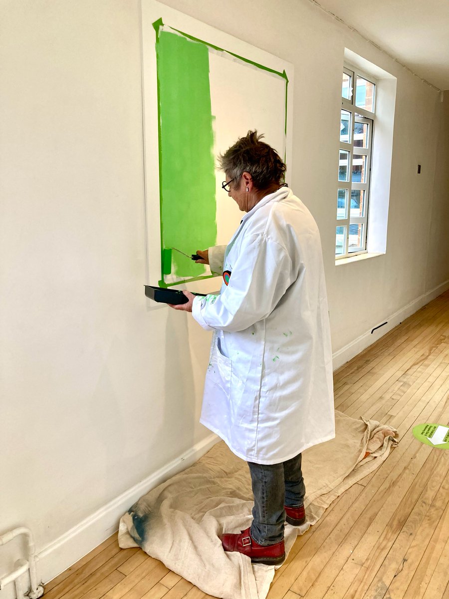 Bethlem_Gallery's tweet photo. #Behindthescenes installing at the #LongGallery, Maudsley Hospital @nhs_maudsley for @suemorgan209's exhibition #PlotAA: Inside the Walled Garden

Opening Monday 7 October - Sue will be adding to the boards throughout the duration of the show (closing 2 December).
🔗in profile https://t.co/70dUyCio4p