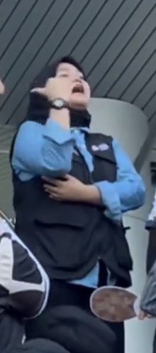 yangbetul69's tweet photo. @bckupacc99 Patutla masuk uitm. Orang tengah bagi speech kau bingit suruh record. Mentality bawahan masuk uni pon sebab melayu je https://t.co/4jRfVZU9zd